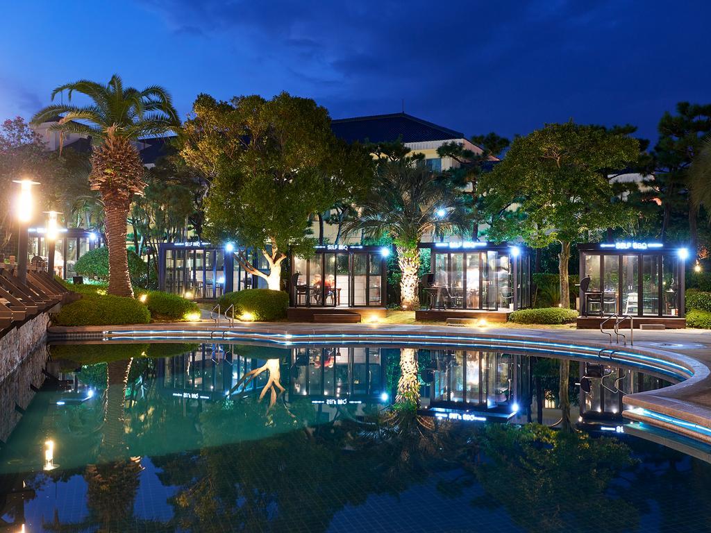 The Suites Hotel Jeju Seogwipo Esterno foto